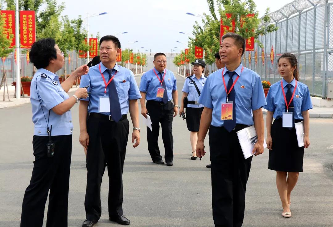 近日,通辽市检察院对内蒙古自治区第二女子监狱进行为期一周的常规