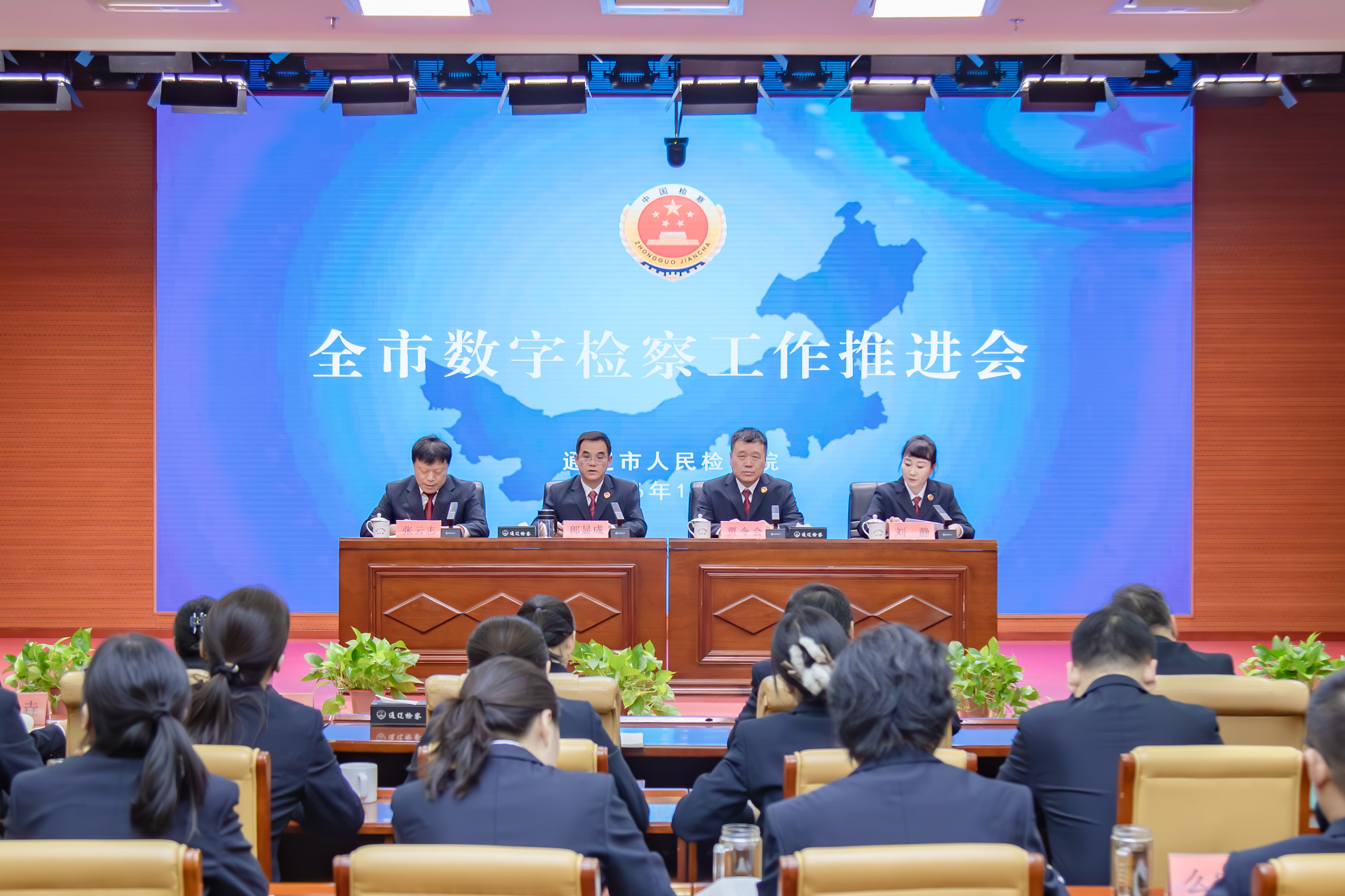 �����׻� ��ʵ�ƽ����ּ�칤��